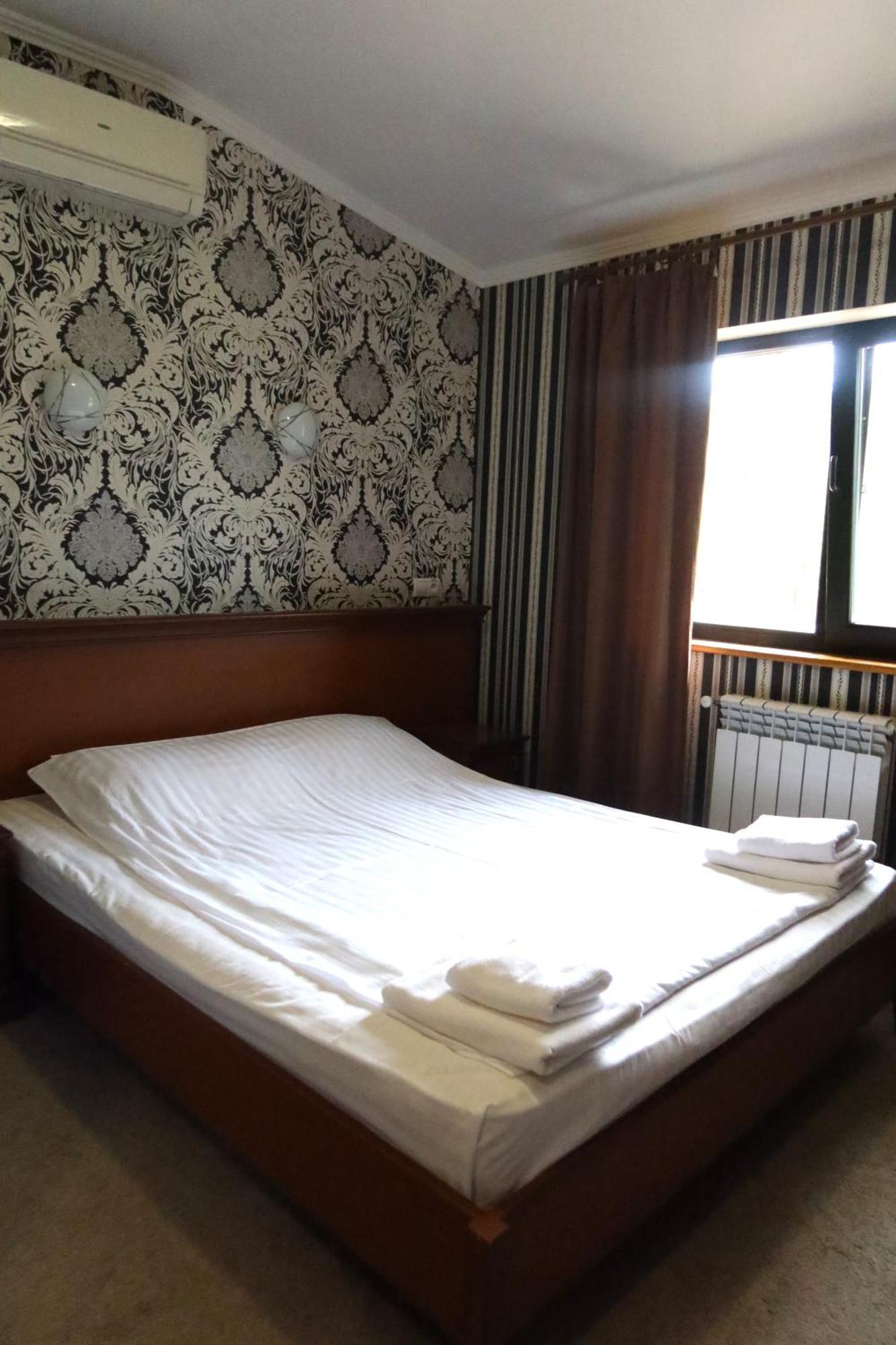 Carivka Hotel Esterno foto