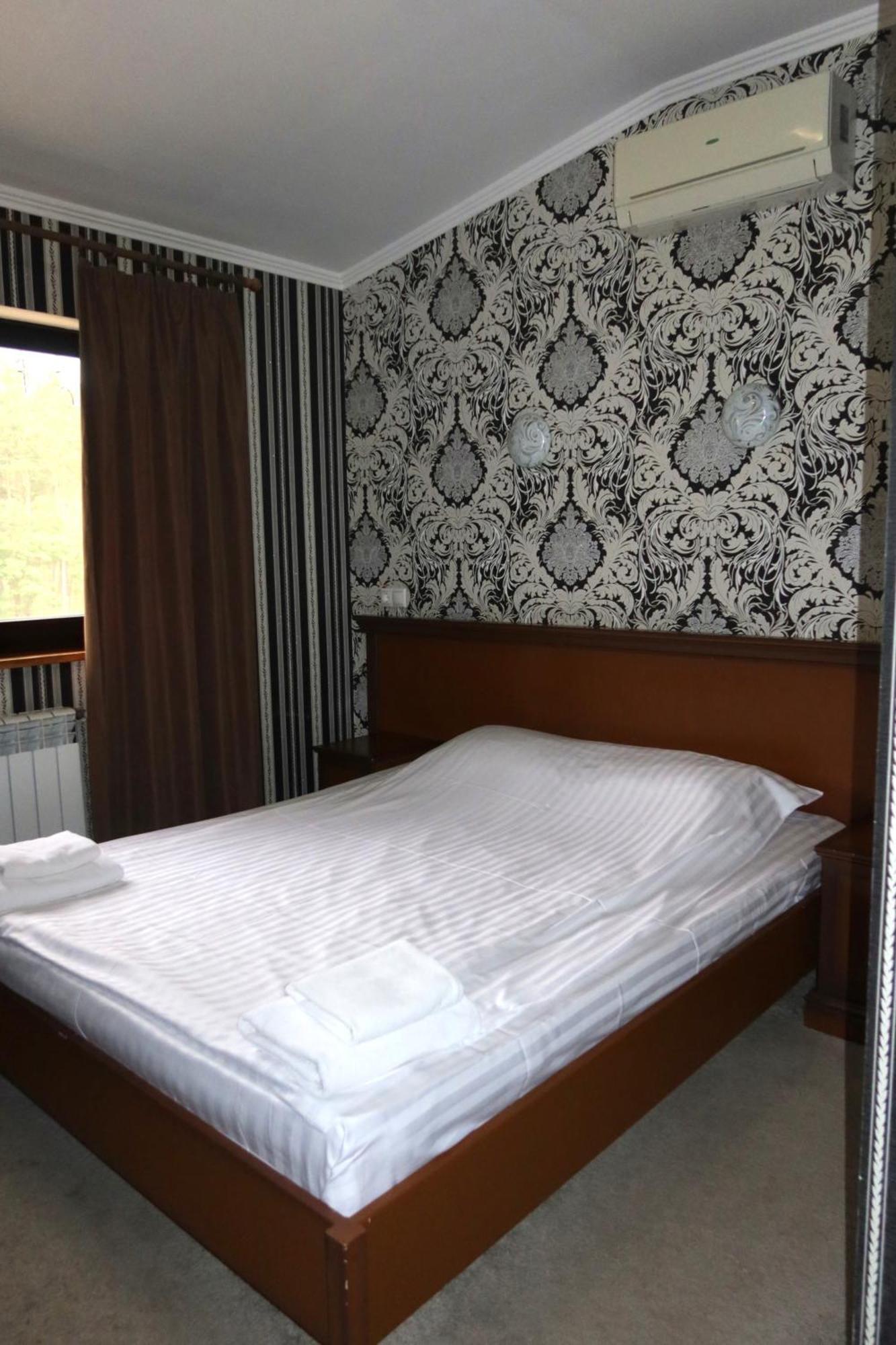 Carivka Hotel Esterno foto