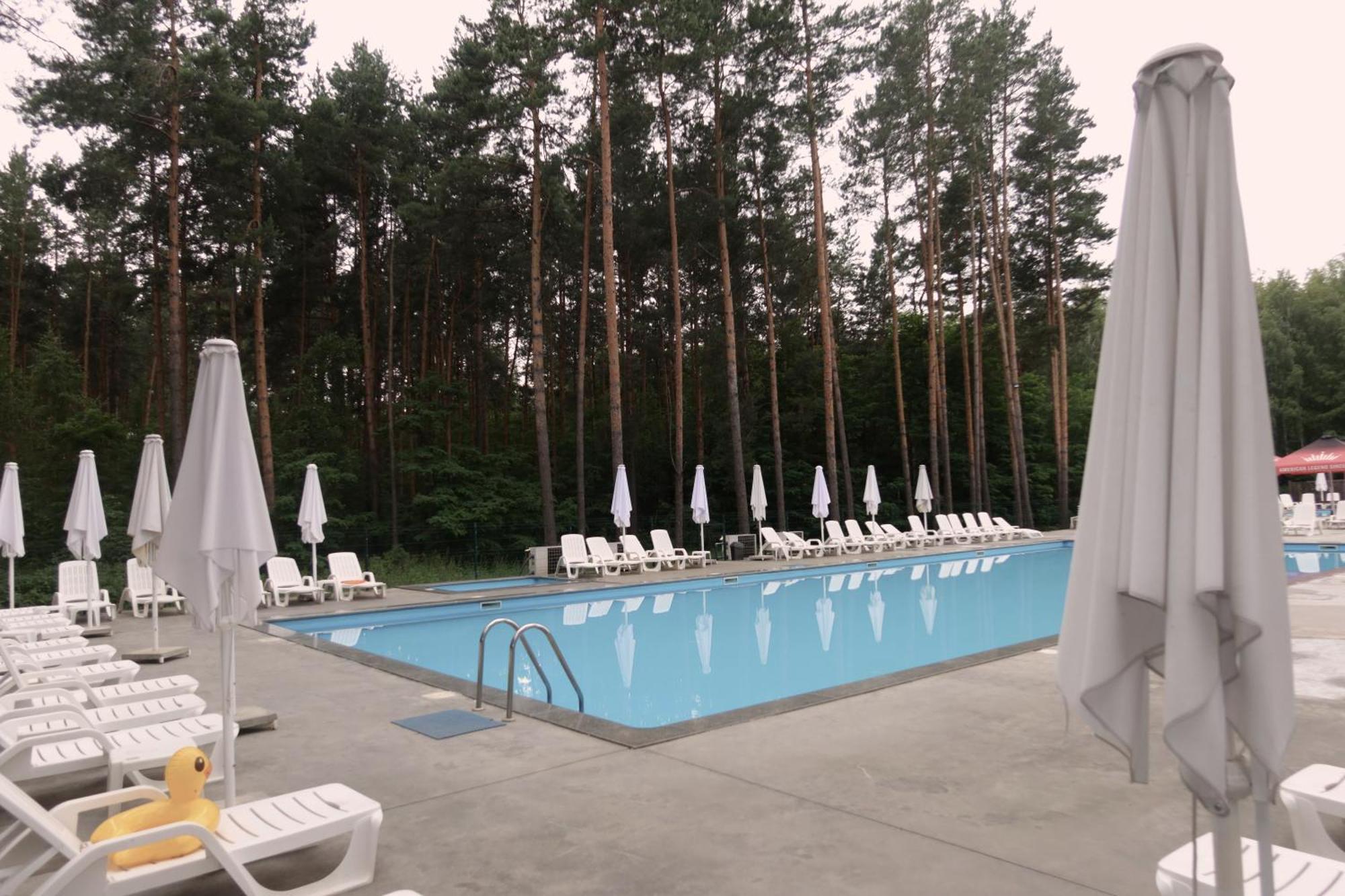 Carivka Hotel Esterno foto