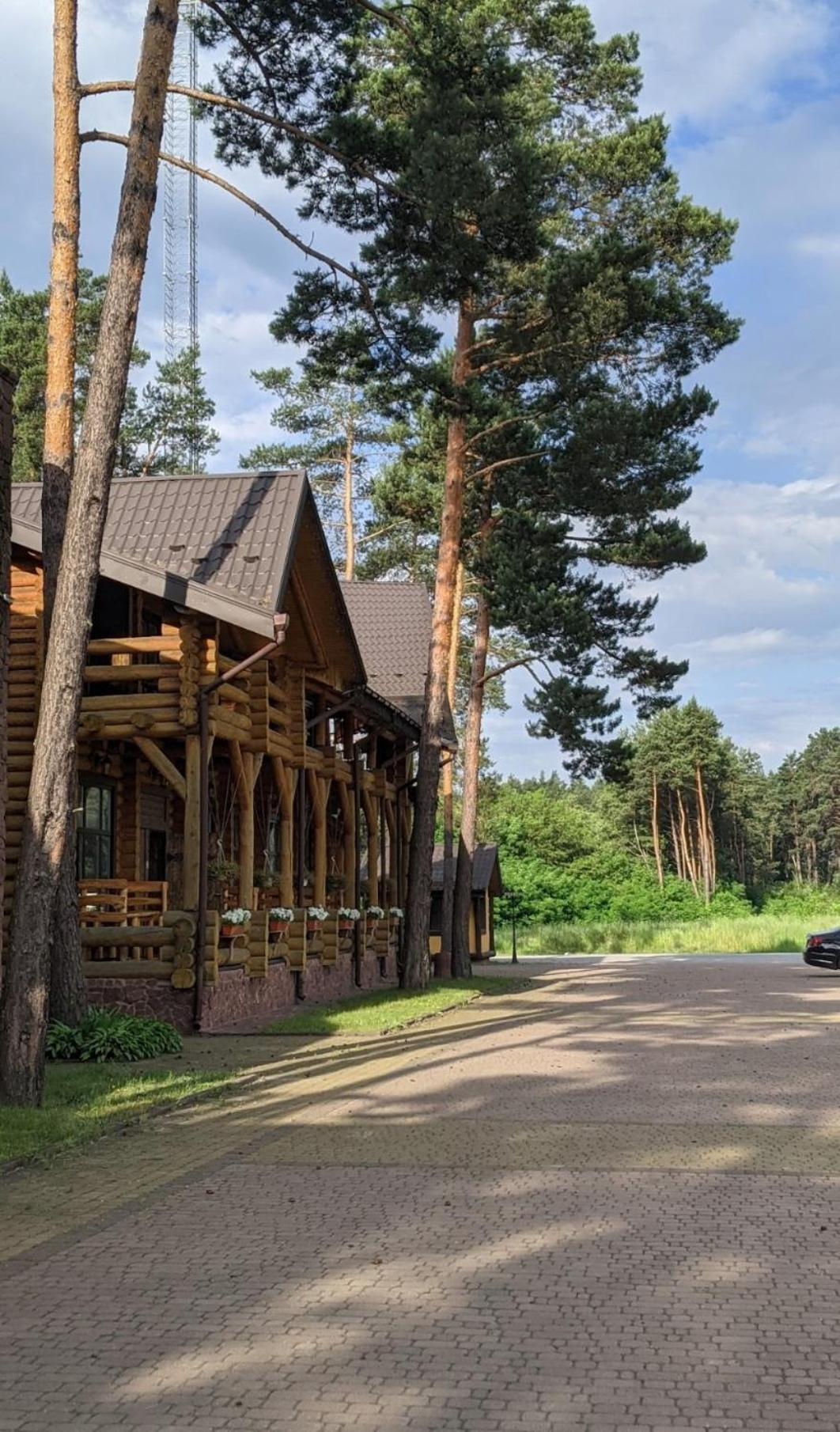 Carivka Hotel Esterno foto